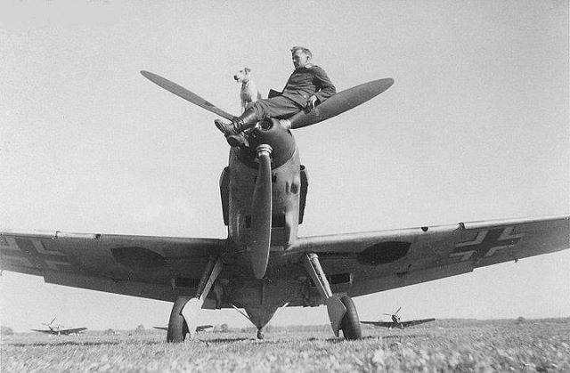 Relaxing on a Bf-109E