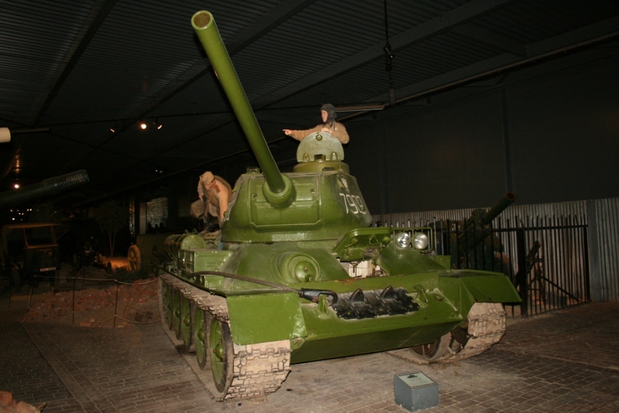 Soviet T-34/85 IWM Duxford