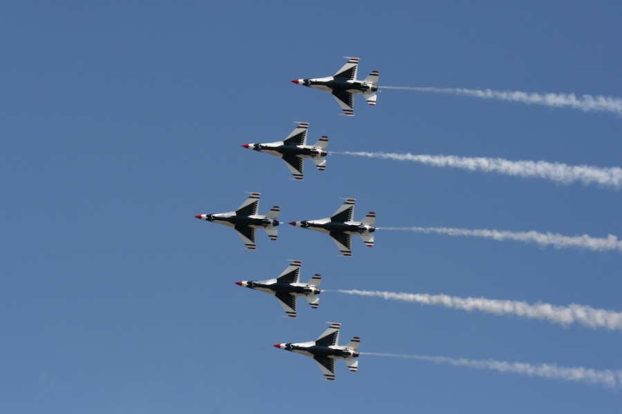 High pass USAF Thunderbirds 2012