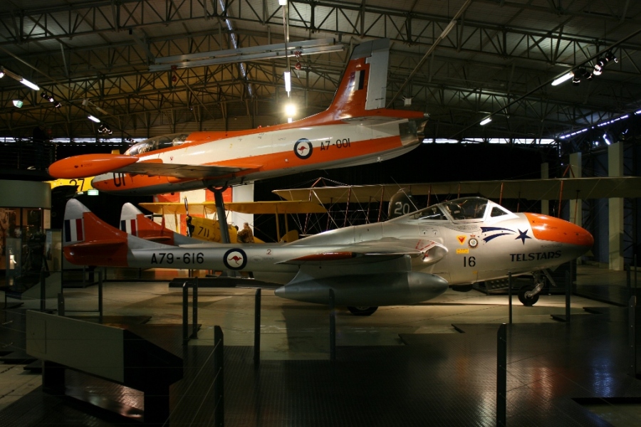 Aermacchi MB.326H and de Havilland Vampire jet trainers (photo take at RAAF Museum Point Cook 2012)