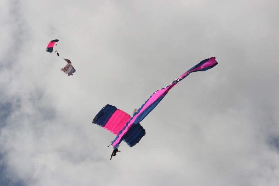 Misty Blues All Woman Skydiving Demo Team Yuma Airshow 2015