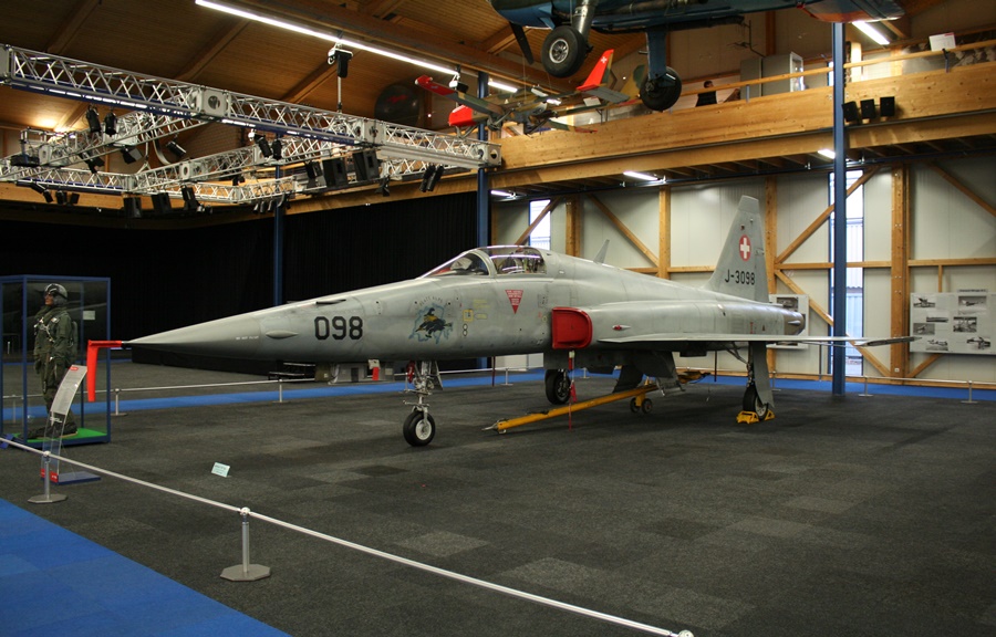 Northrop F-5E Tiger II at the Swiss Air Force Centre (December 2015)