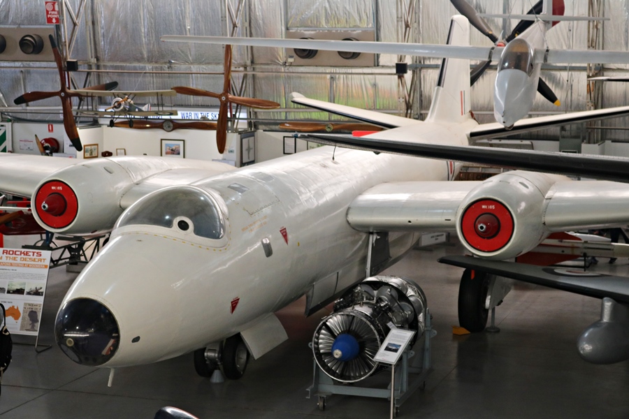 RAAF English Electric Canberra B.2 (WK165) and Rolls Royce Avon turbojet engine - South Australian Aviation Museum - April 2017