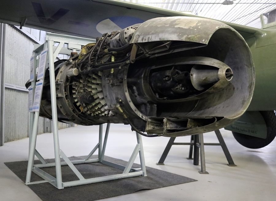 Junkers Jumo 004B axial-flow jet engine (M-04) displayed with the aircraft was cutaway as a training aid - Prague Aviation Museum (September 2017)